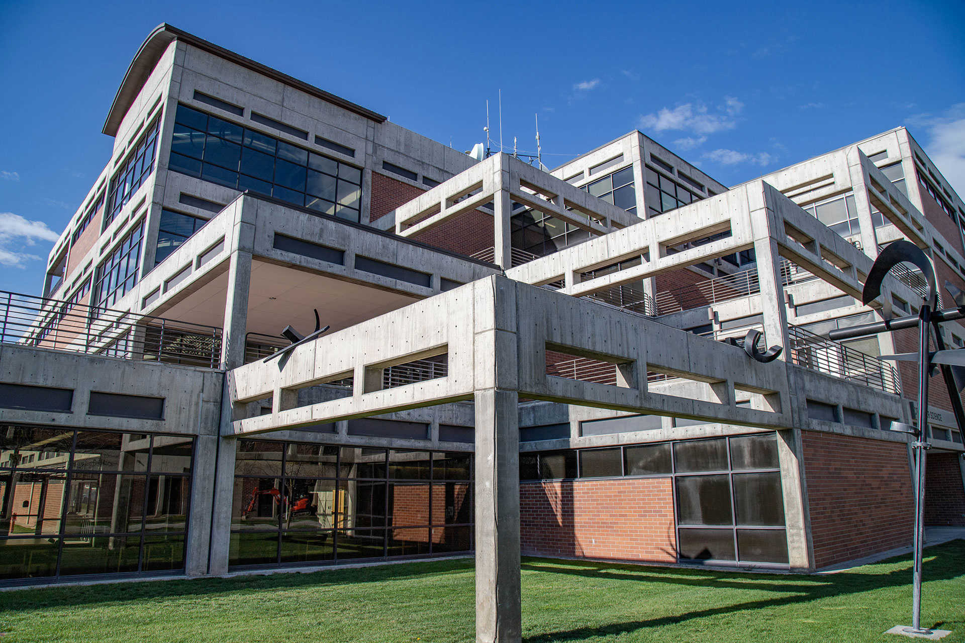 UVU Computer Science Building - Bud Mahas Construction Inc.